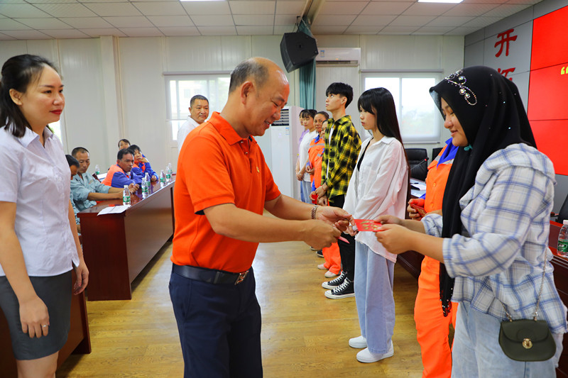 “金秋助學(xué)，圓夢(mèng)明佳！”明佳集團(tuán)黨支部及工會(huì)組織開展愛心助學(xué)活動(dòng)！